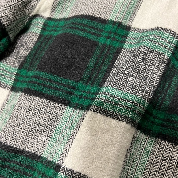 Everyone’s favourite flannel - Picture 3 of 4
